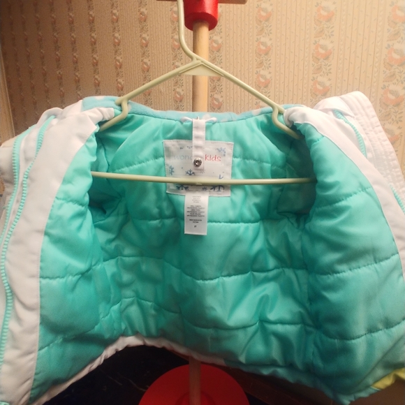 4 in 1 Winter Coat 2T-3T - Picture 2 of 7